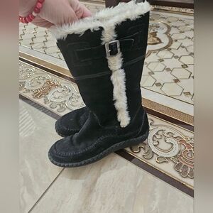 Minnitonka Black Suede Fur-Lined Women's Boots Size 7